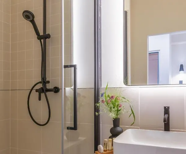 Cmg - Boutique Hotel Chambre - 3P - Auteuil/ Michel Ange Bed & Breakfast